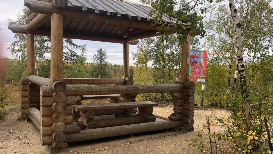 Для ямальцев оборудовали специальные места для отдыха на природе. Фото: ly.yanao.ru