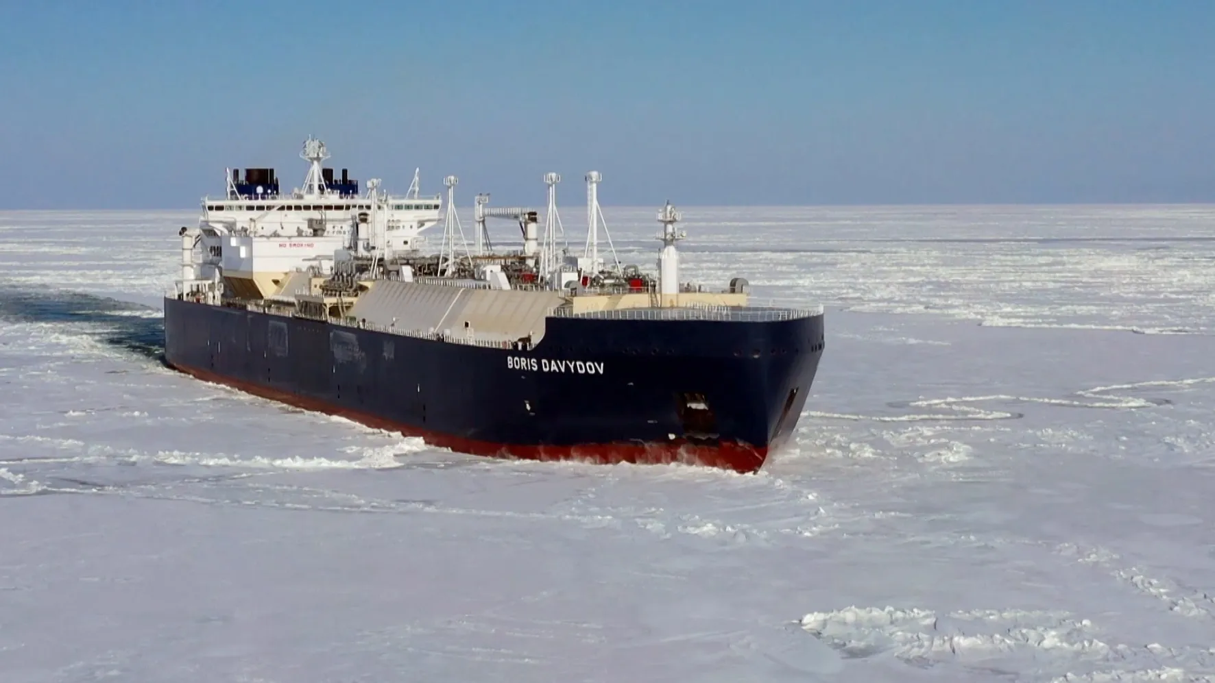 Съемочная группа снимала на суше, на море и под землей. Фото: предоставлено ОТР