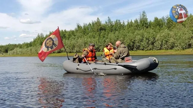 Казаки устроили экологический рейд на реке Пякупур. Фото: t.me/noyabrskadmin