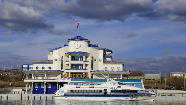 Отправляться суда будут с городского пляжа. Андрей Ткачёв / АНО «Ямал-Медиа»